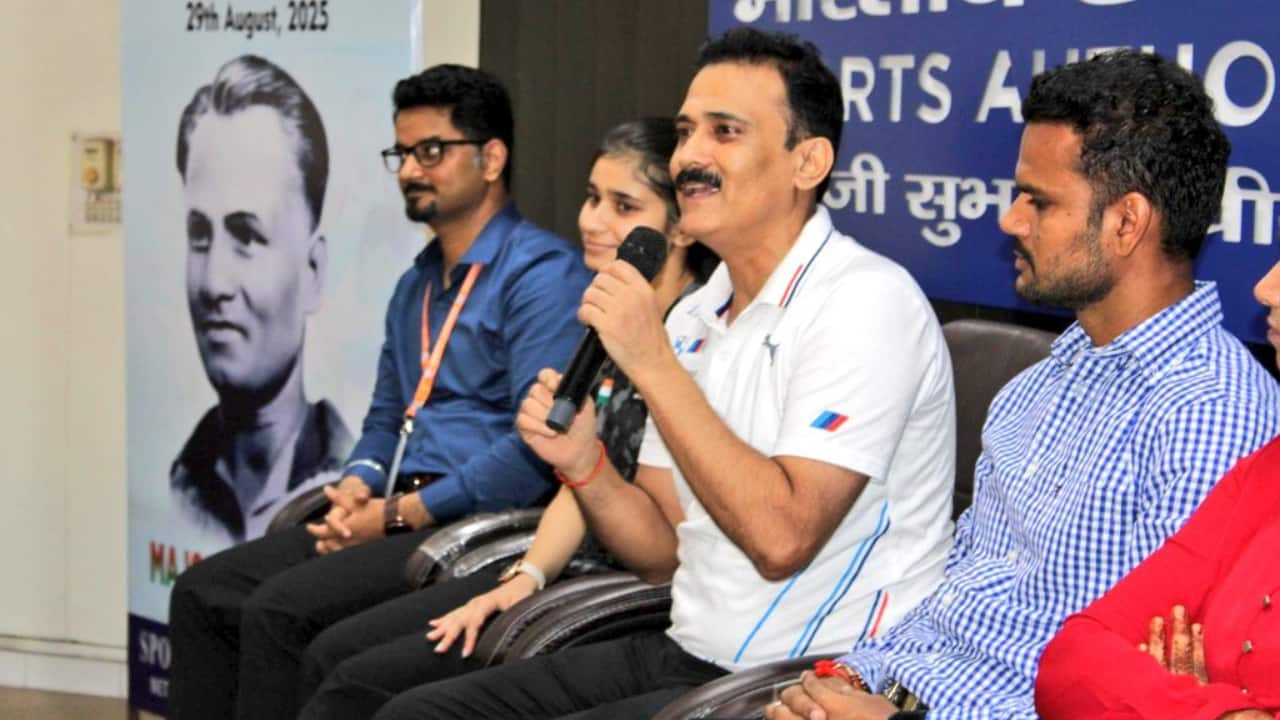 Hari Guru: Gaurav Khanna – Pria itu tanpa henti bekerja di belakang tempat kejadian untuk mengangkat paragraf di India