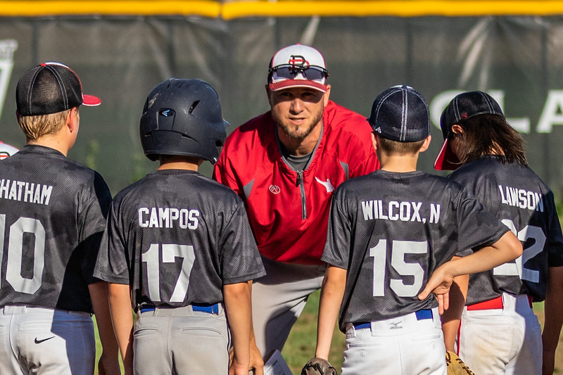 Jangan ikuti bola || Dudes Baseball LLC