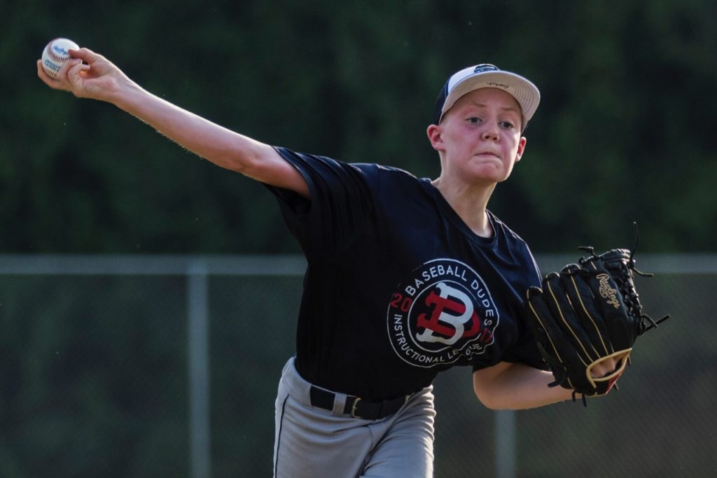 Hati-Hati Mengikuti Bola || Bisbol Dudes LLC