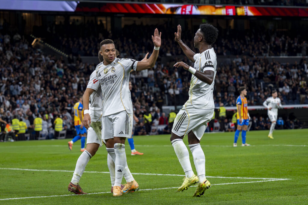 3 Faktor Yang Perlu Dipertimbangkan, Prediksi Susunan Pemain, Cedera